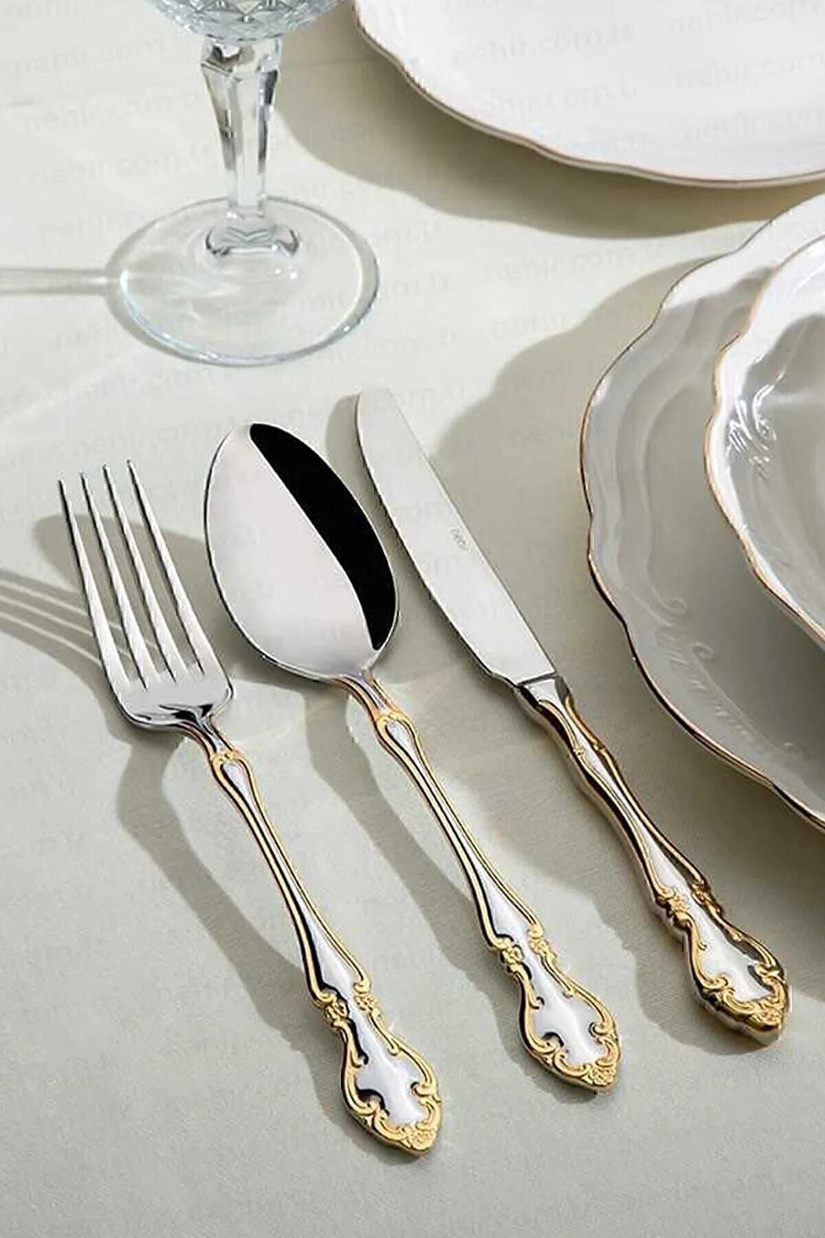 Adriana Gold Plain 12 Person 89 Piece Cutlery Set with Leather Box
