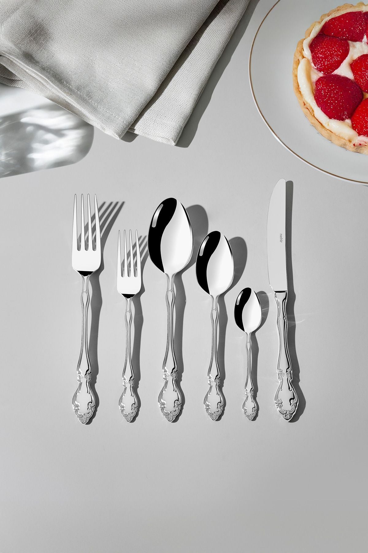 Adriana Sade 12 Kişilik 72 Parça Kutulu Çatal Kaşık Bıçak Takımı