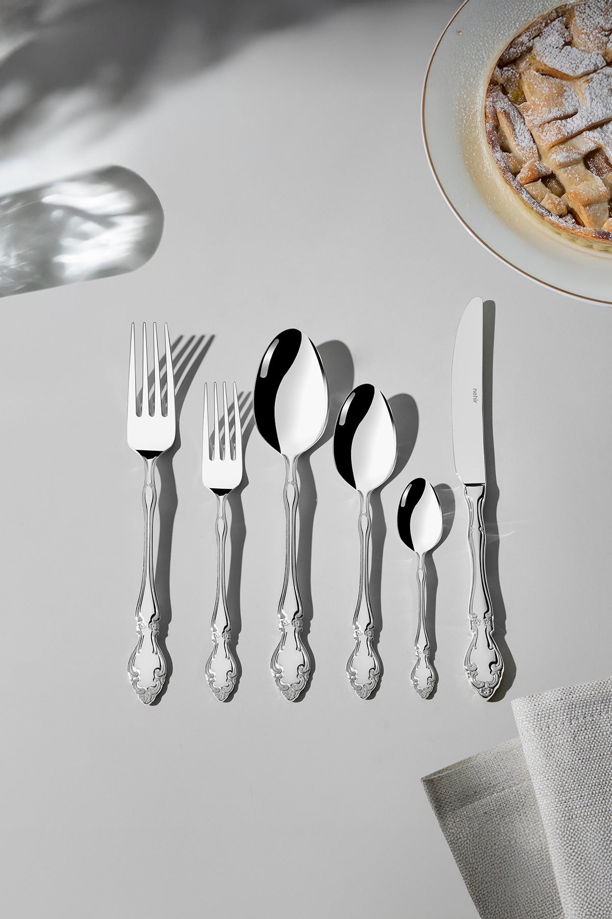 Adriana Sade 6 Kişilik 36 Parça Deri Kutulu Çatal Kaşık Bıçak Takımı