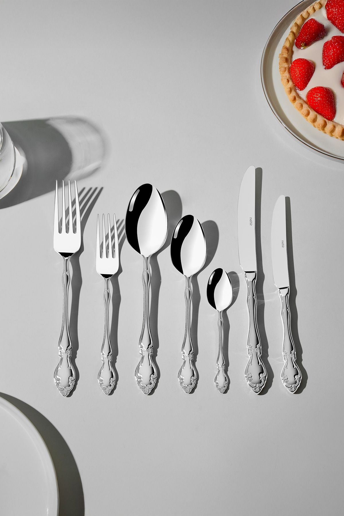 Adriana Satin 12 Person 89 Piece Boxed Cutlery Set