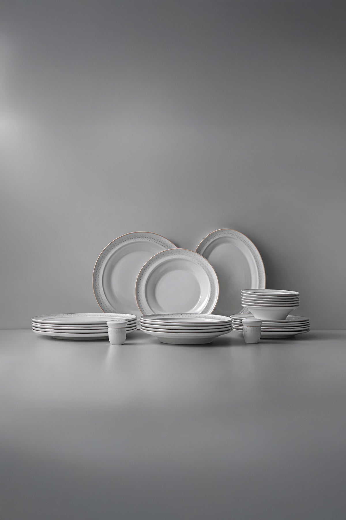 Camelia 28-Piece Gold-Gilded Porcelain Dinner Set