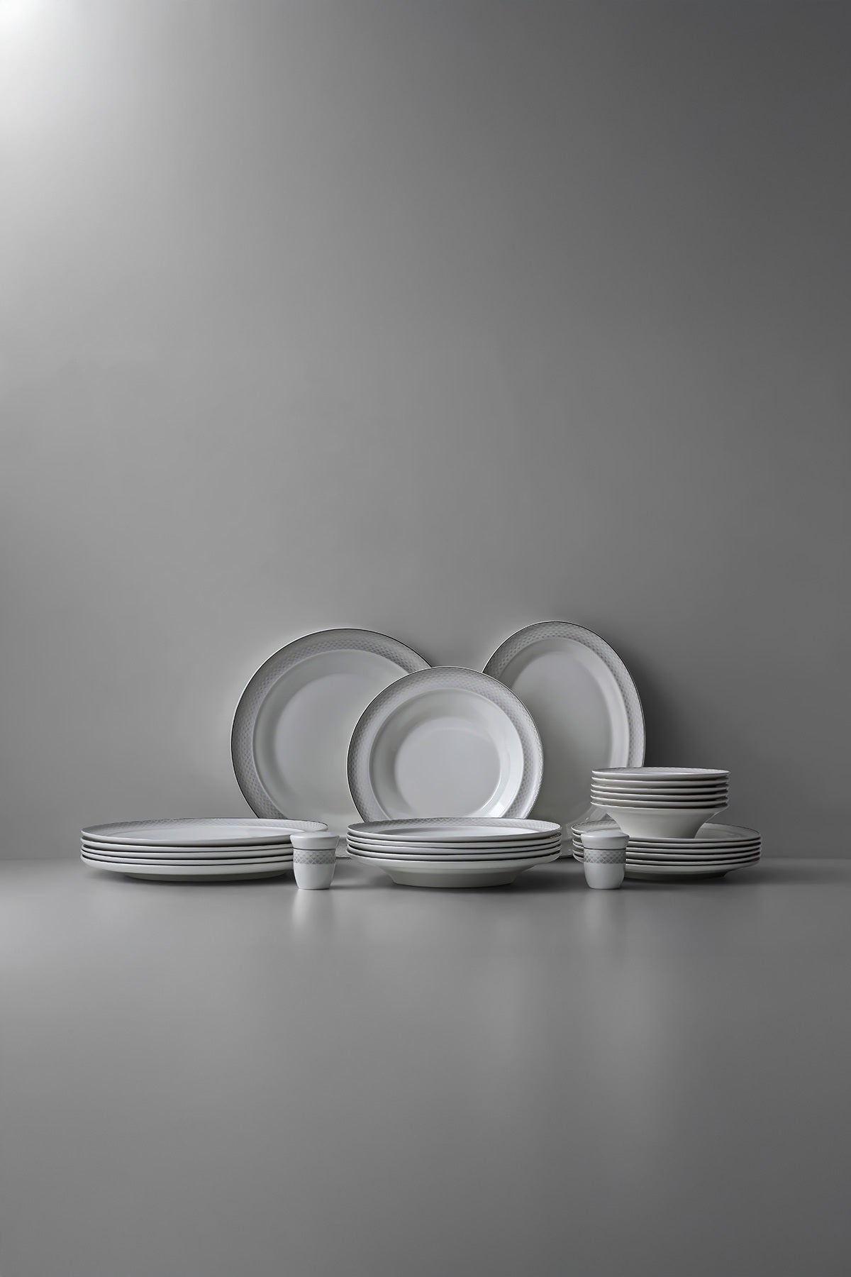 Camelia Platinum Gilded 28-Piece Porcelain Dinner Set