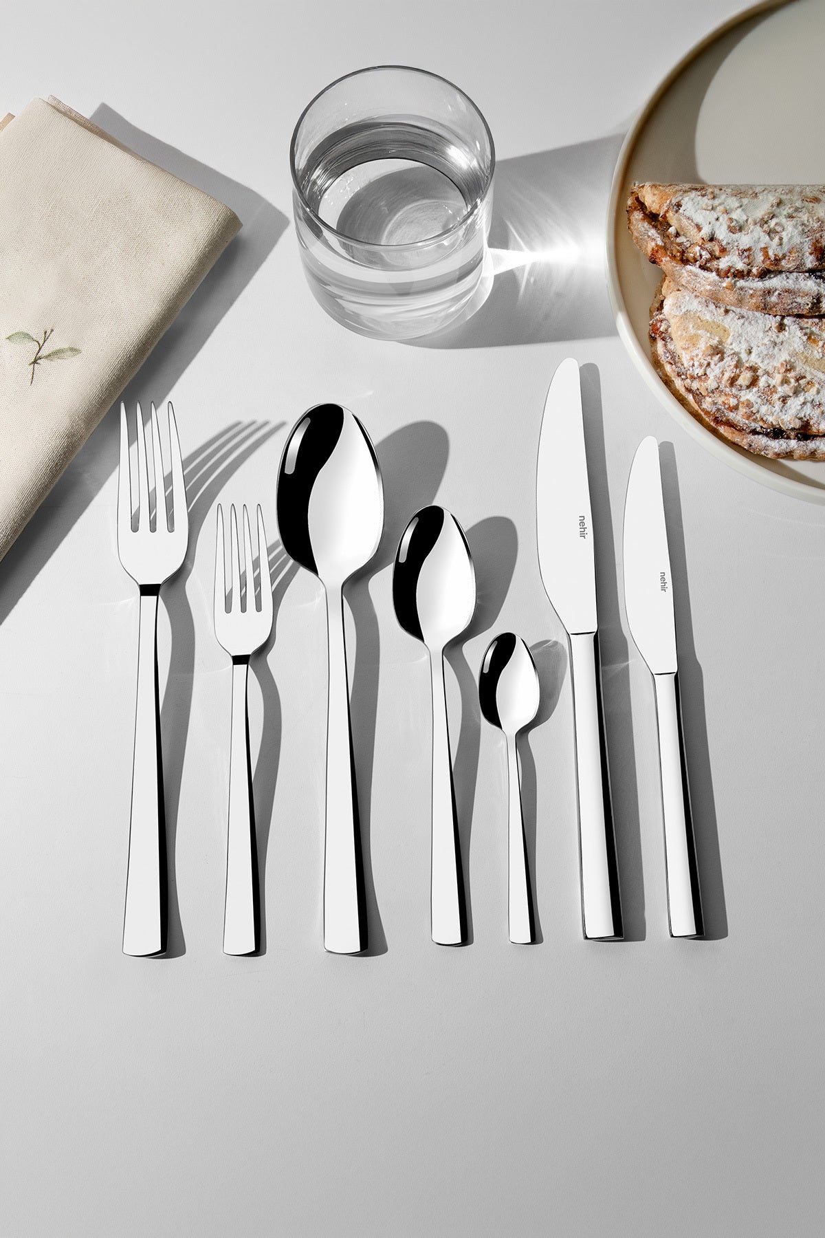 Deniz Sade 12 Person 84 Piece Leather Boxed Cutlery Set