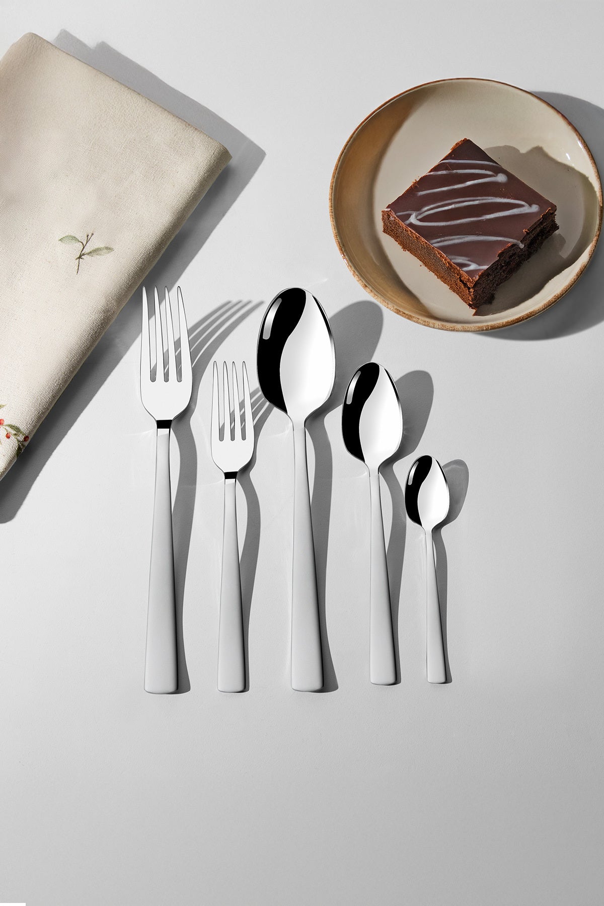 Deniz Satin 12 Person 60 Piece Boxed Cutlery Set