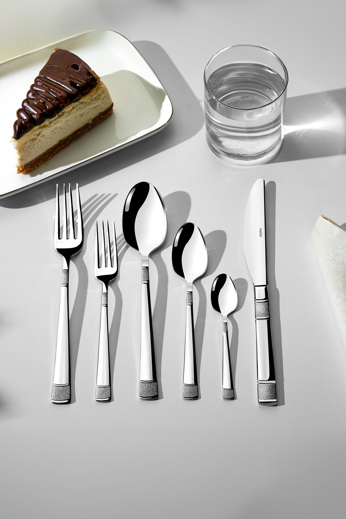 Dila Sade 12 Person 72 Piece Boxed Cutlery Set