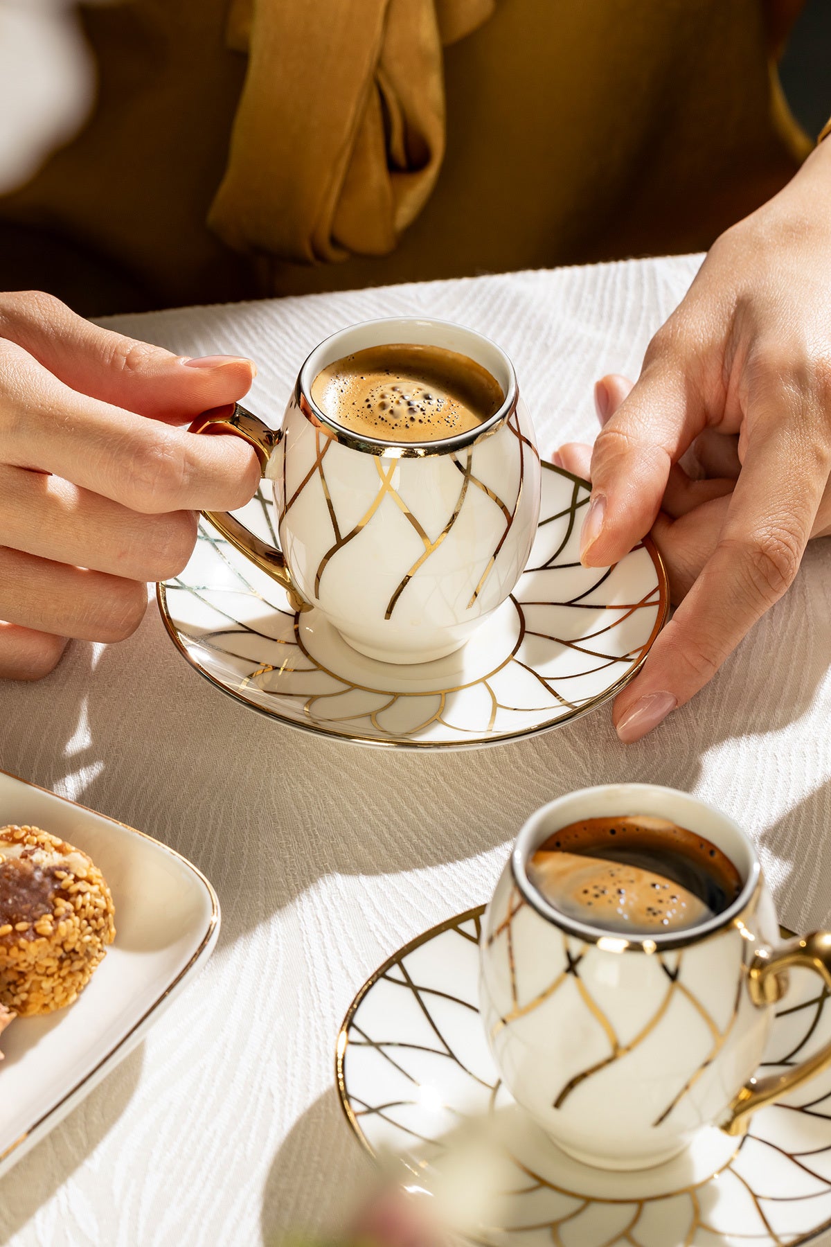 Dora 12-Piece Porcelain Coffee Cup Set for 6 People