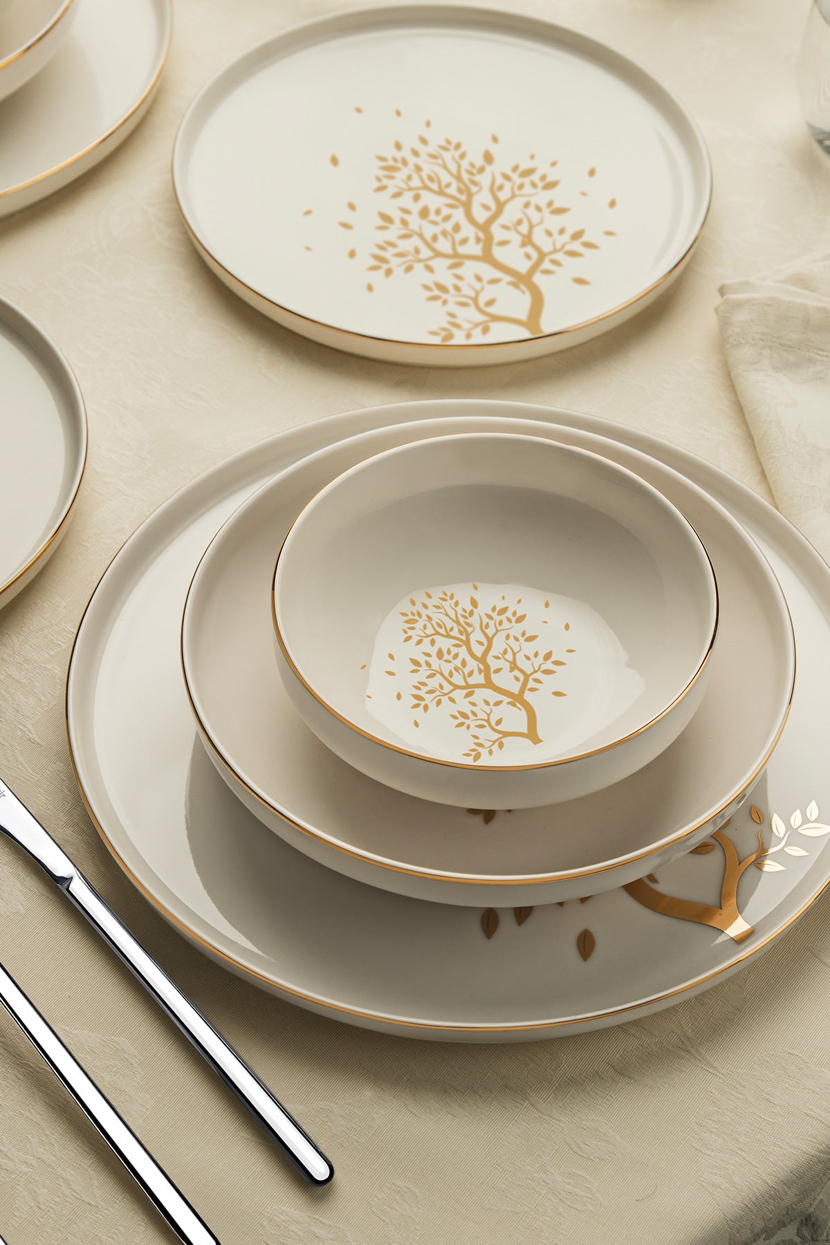 Duru 24 Piece Tree of Life Porcelain Dinner Set for 6 People