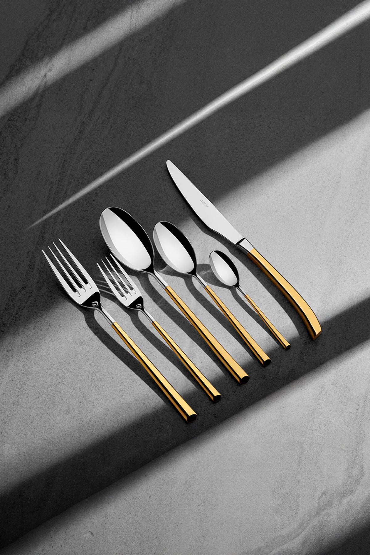 Elegance Gold Plain 36 Piece Boxed Cutlery Set for 6 People