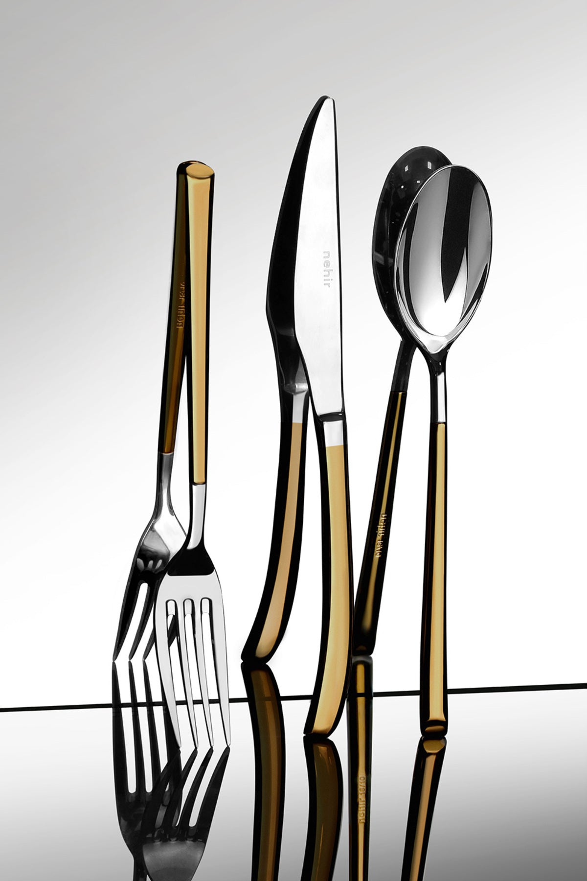 Elegance Gold Satin 84-Piece Leather Boxed Cutlery Set for 12 People