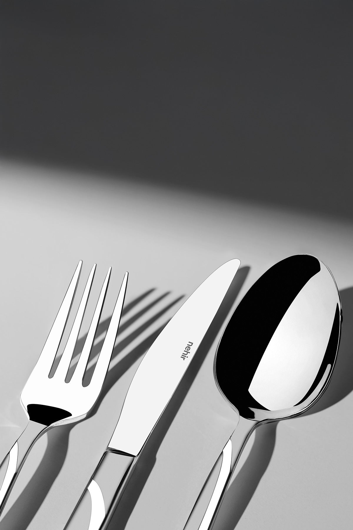 Fiesta Saten 12 Kişilik 84 Parça Deri Kutulu Çatal Kaşık Bıçak Takımı