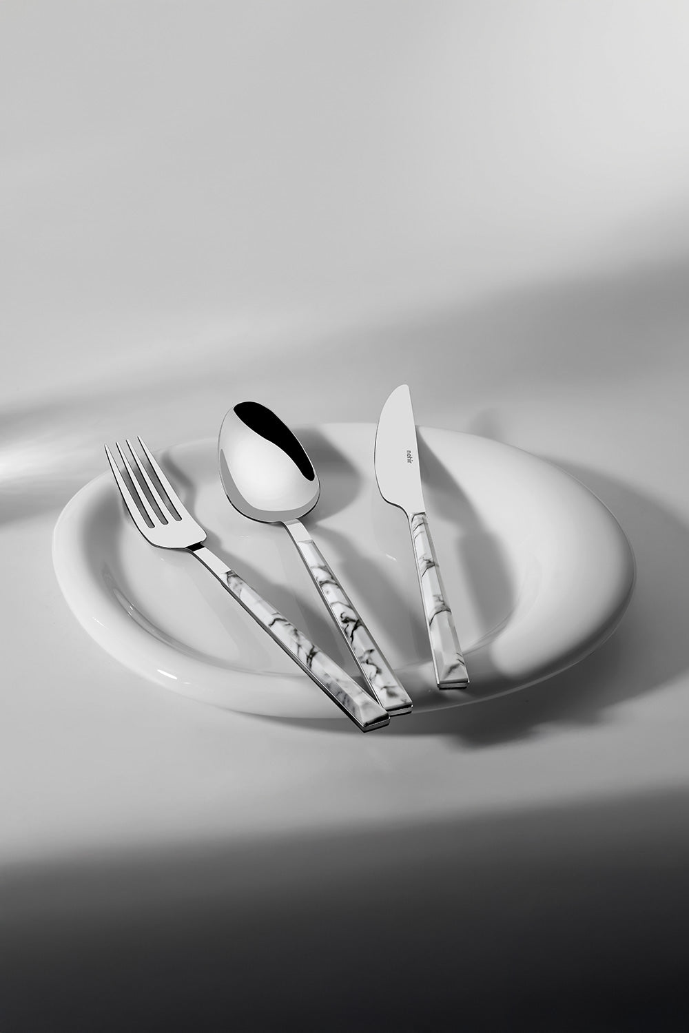 Flora White 6-Person Patterned 18-Piece Boxed Cutlery Set