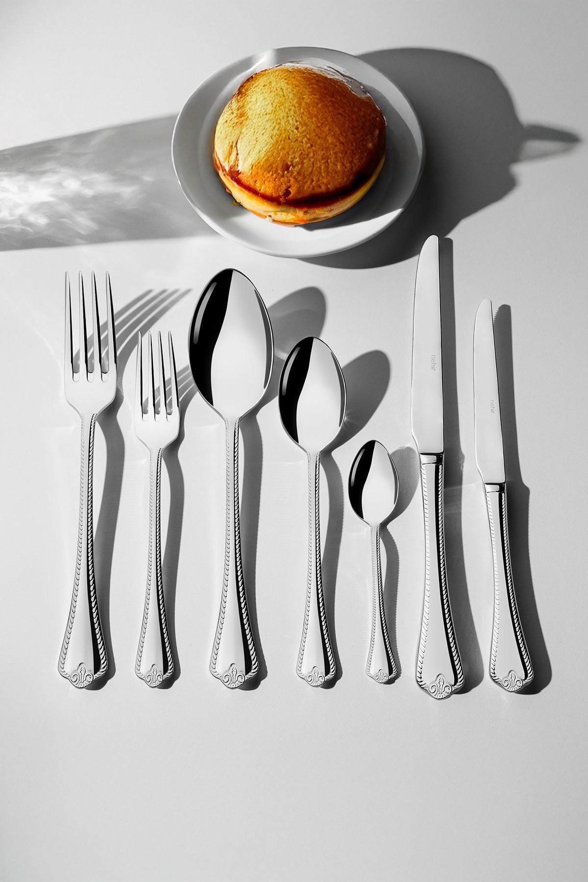 Fulya Sade 12 Kişilik 84 Parça Deri Kutulu Çatal Kaşık Bıçak Takımı