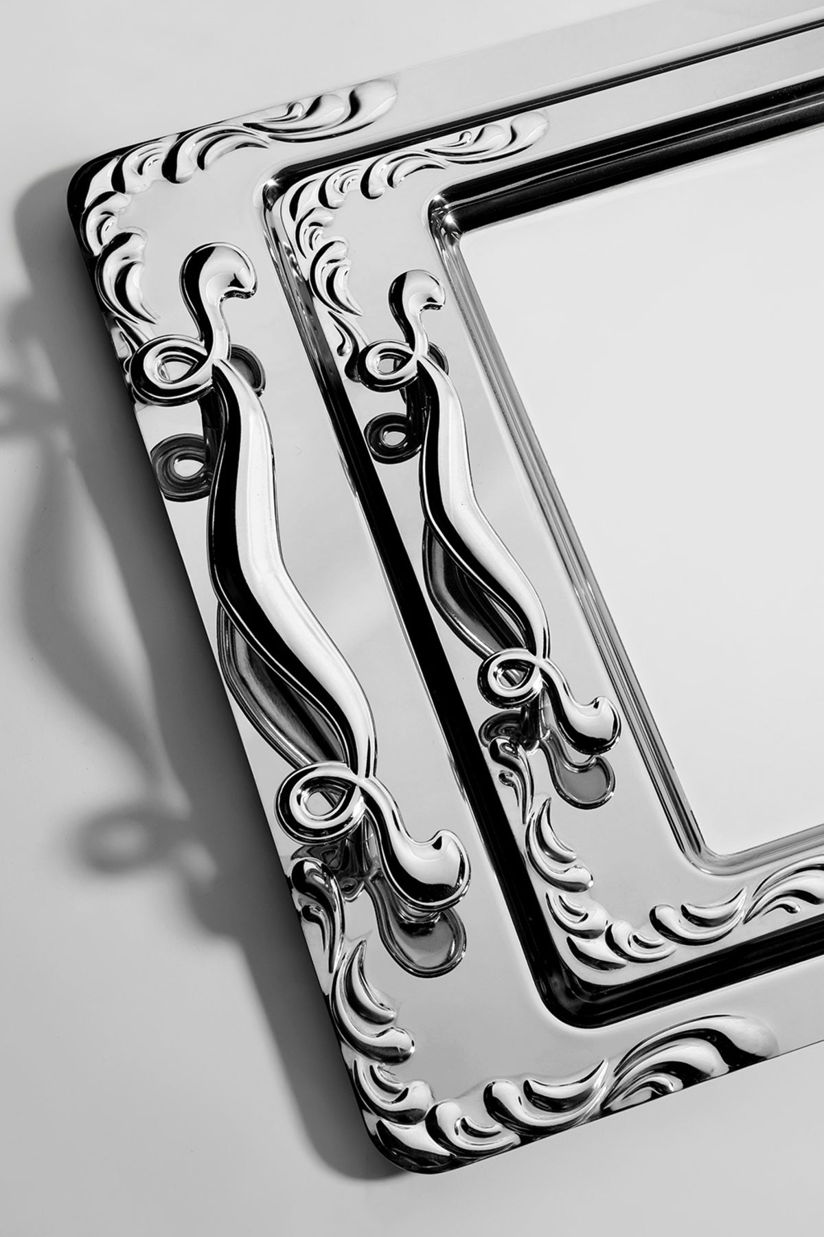 Lalezar Sade Set of 2 Steel Trays