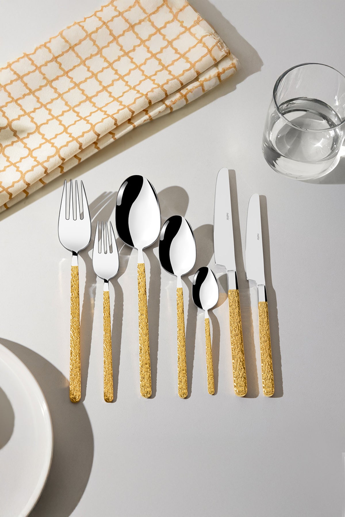 Lyon Altın Sade 12 Kişilik 84 Parça Kutulu Çatal Kaşık Bıçak Takımı