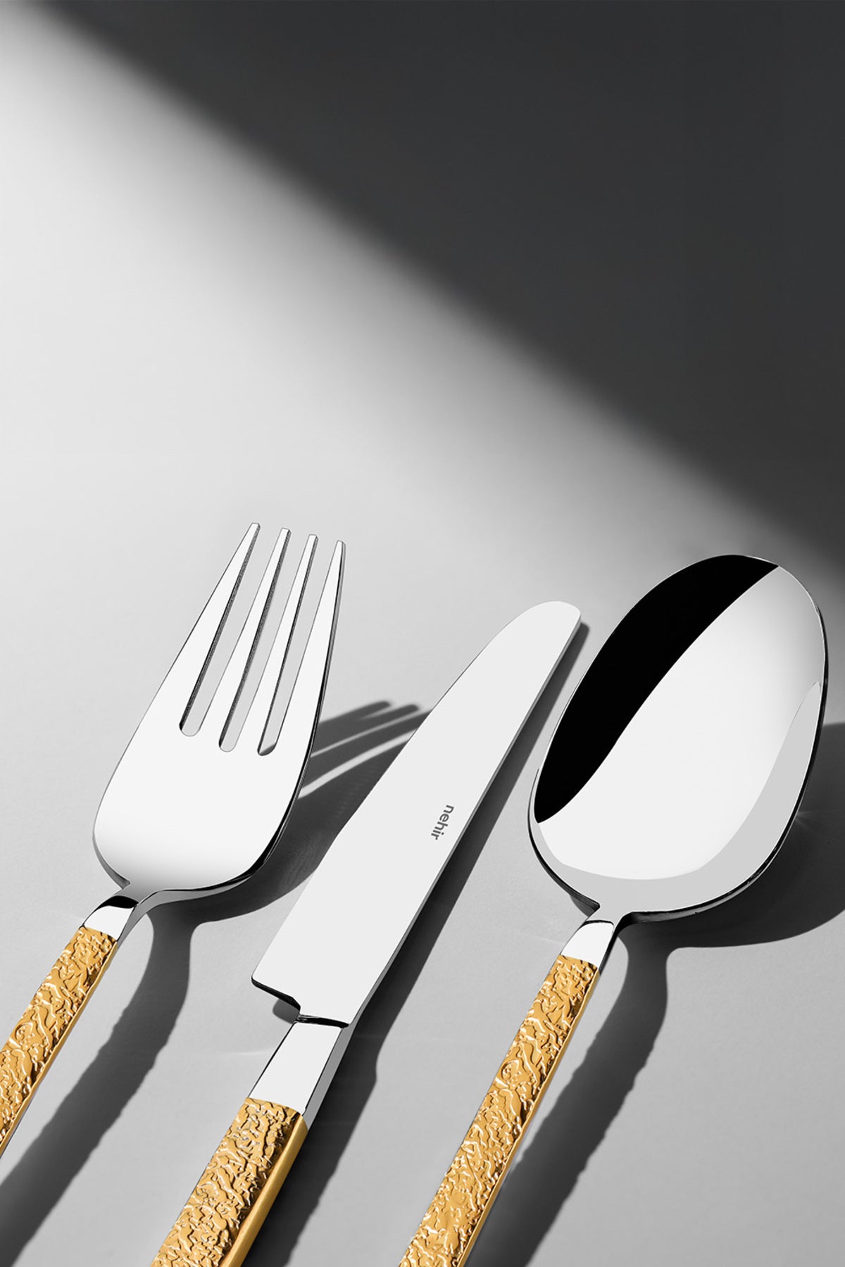 Lyon Altın Sade 12 Kişilik 84 Parça Deri Kutulu Çatal Kaşık Bıçak Takımı