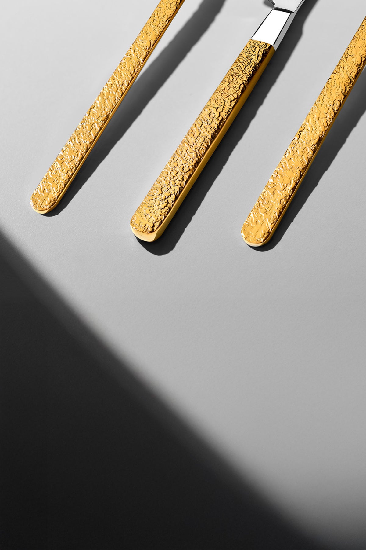 Lyon Gold Plain 84 Piece Leather Boxed Cutlery Set for 12 People