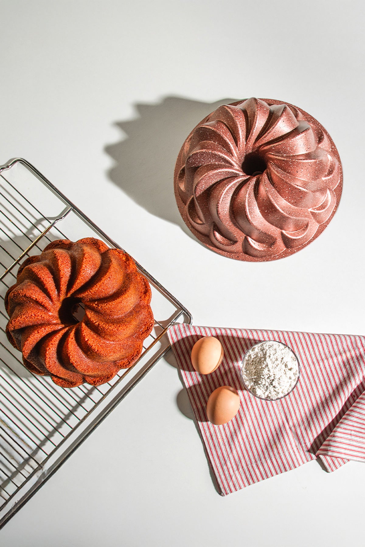 Nilüfer Rose Gold Casting Cake Mold 24.5 cm