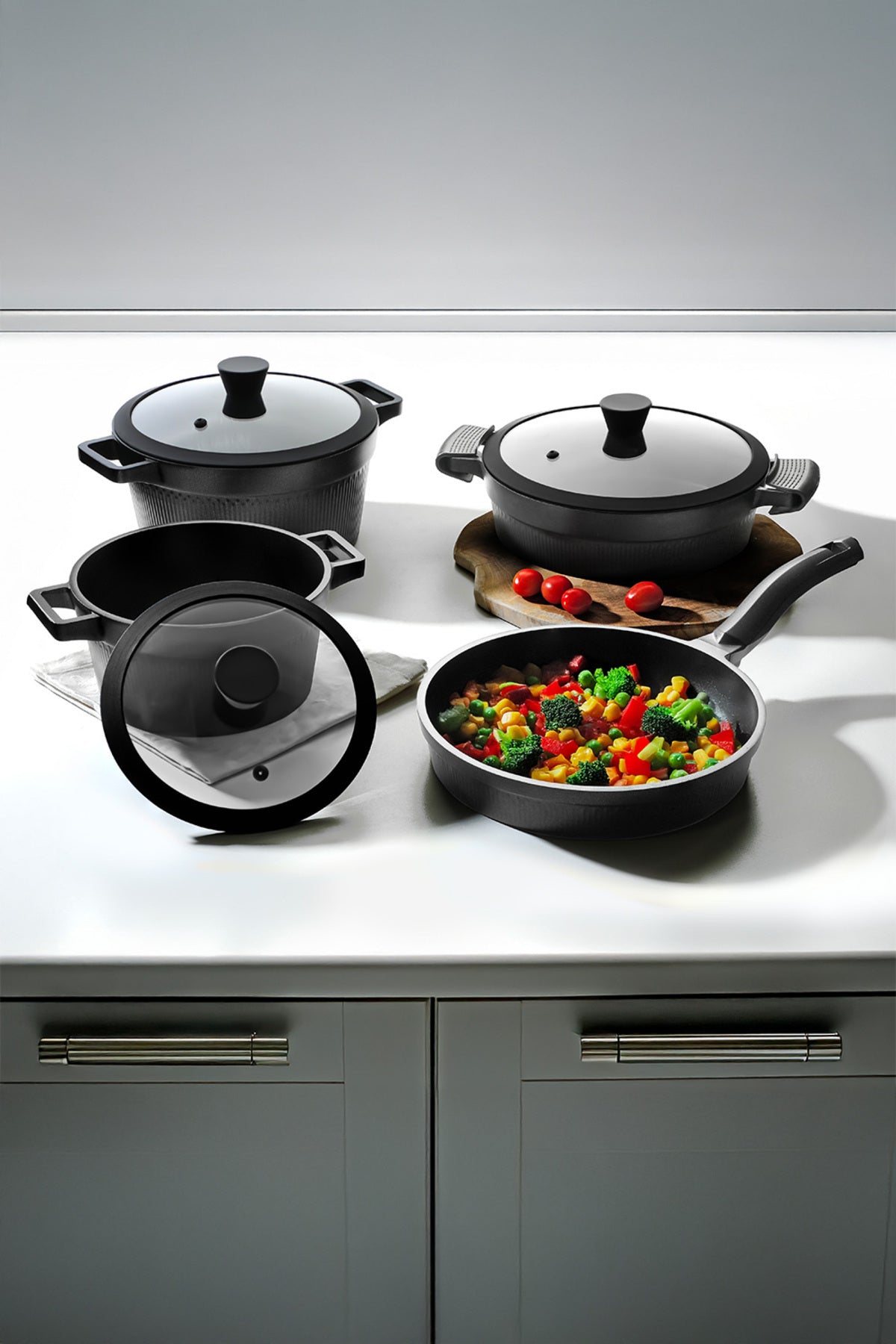 Royal Elite Black Aluminum Casting 7 Piece Cookware Set