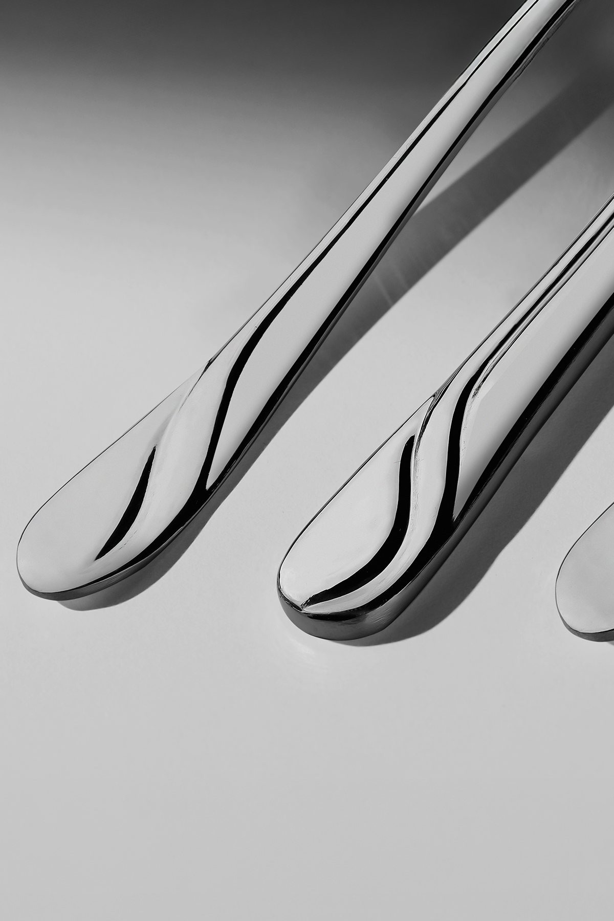 Sapphire Satin 12 Person 72 Piece Boxed Cutlery Set