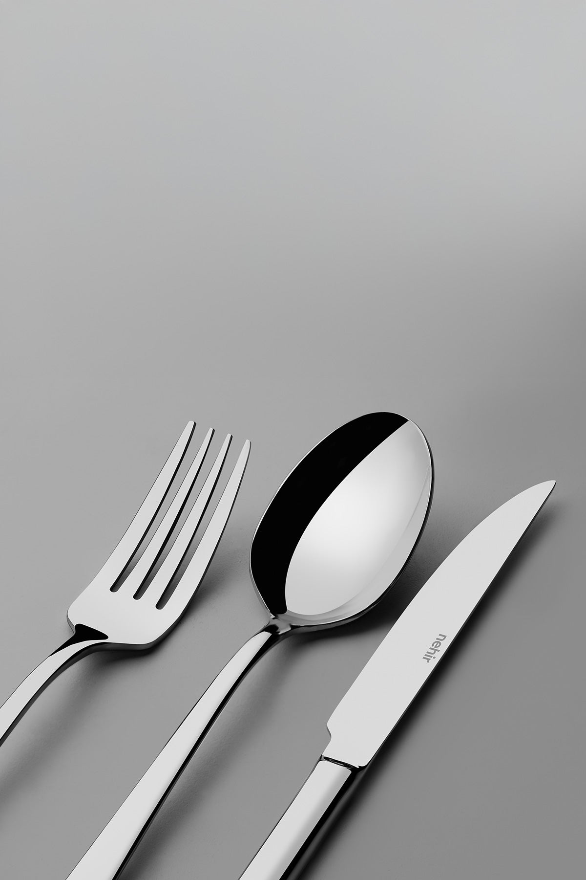 Sahra Plain 18 Piece Boxed Dessert Cutlery Set for 6 People