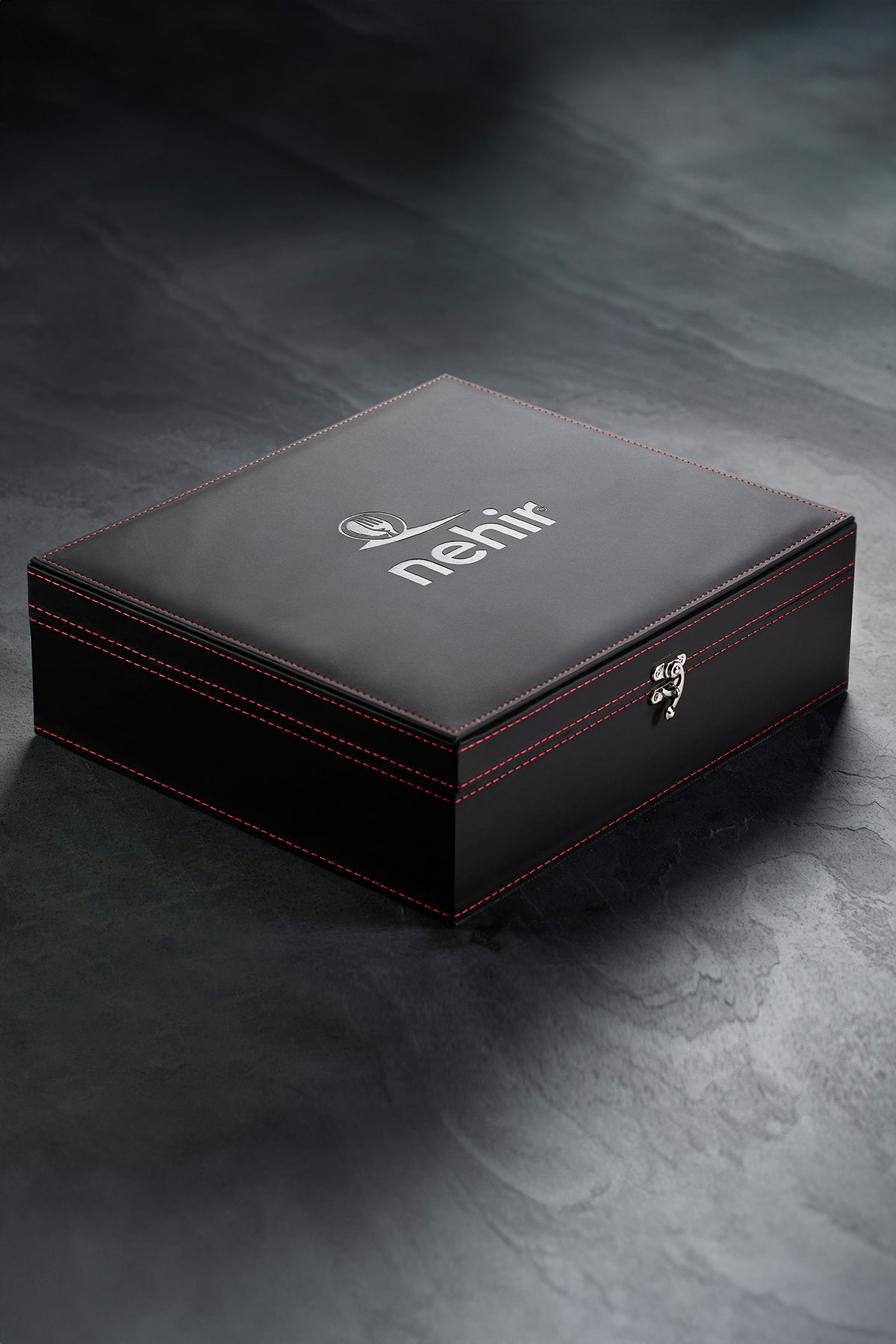 Saray Sade 12 Kişilik 89 Parça Deri Kutulu Çatal Kaşık Bıçak Takımı