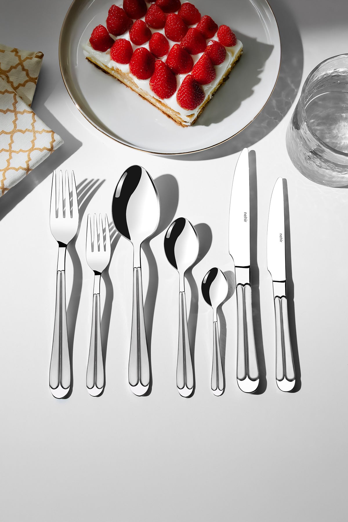 Saray Satin 12 Person 84 Piece Cutlery Set with Leather Box