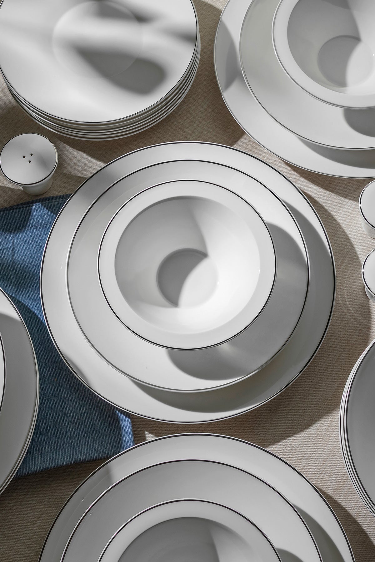 Siena Platinum Majestic 57-Piece Porcelain Dinner Set