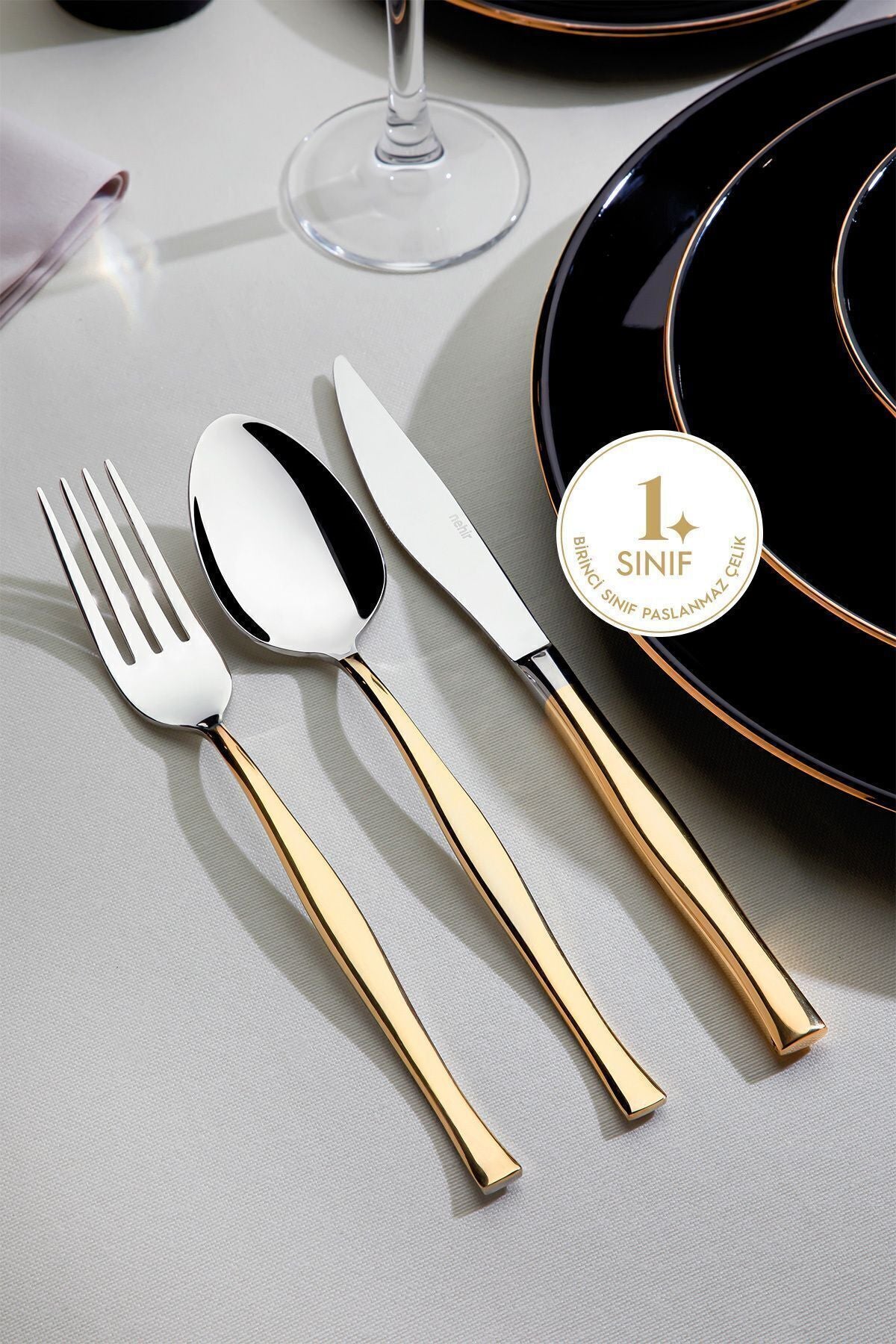 Elegant Gold Plain 12 Person 84 Piece Boxed Cutlery Set